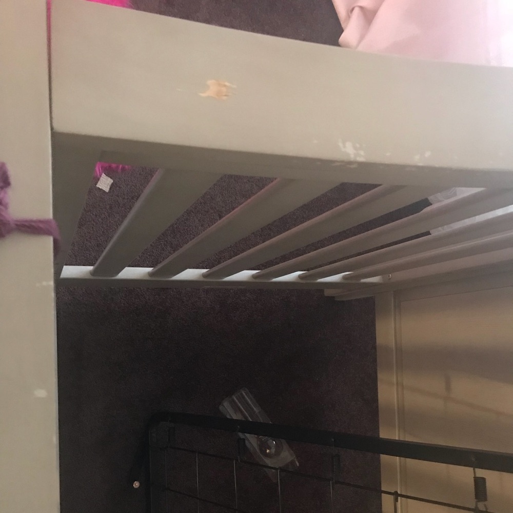 Crib - Picture 2 of 6
